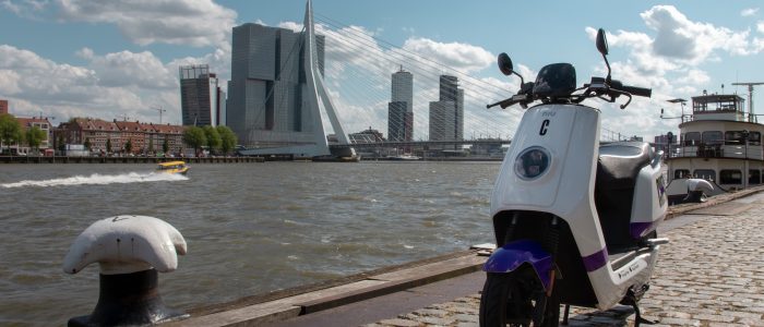 ParkNRide: voor €4 parkeren bij Ahoy en met de deelscooter het centrum in